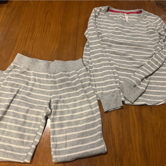 Gilligan & O'Malley Gray Striped Pajama Set - Picture 1 of 5